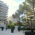 דירה Climatise A Les Pins Dans Avec Piscine