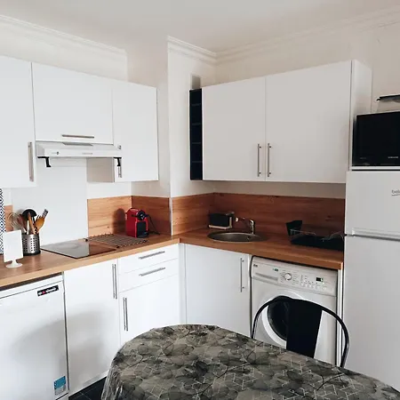 Climatisé à Les Pins Dans Résidence Avec Piscine Appartement Juan-les-Pins