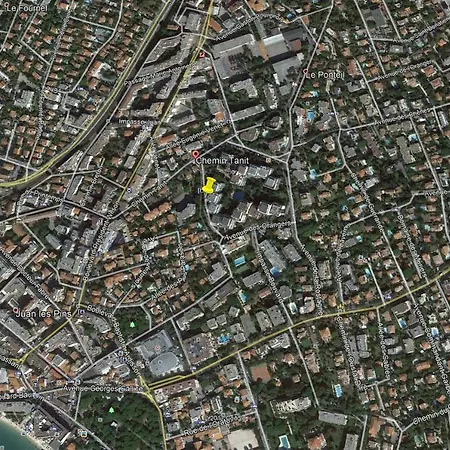 Climatise A Les Pins Dans Avec Piscine Apartman Juan-les-Pins